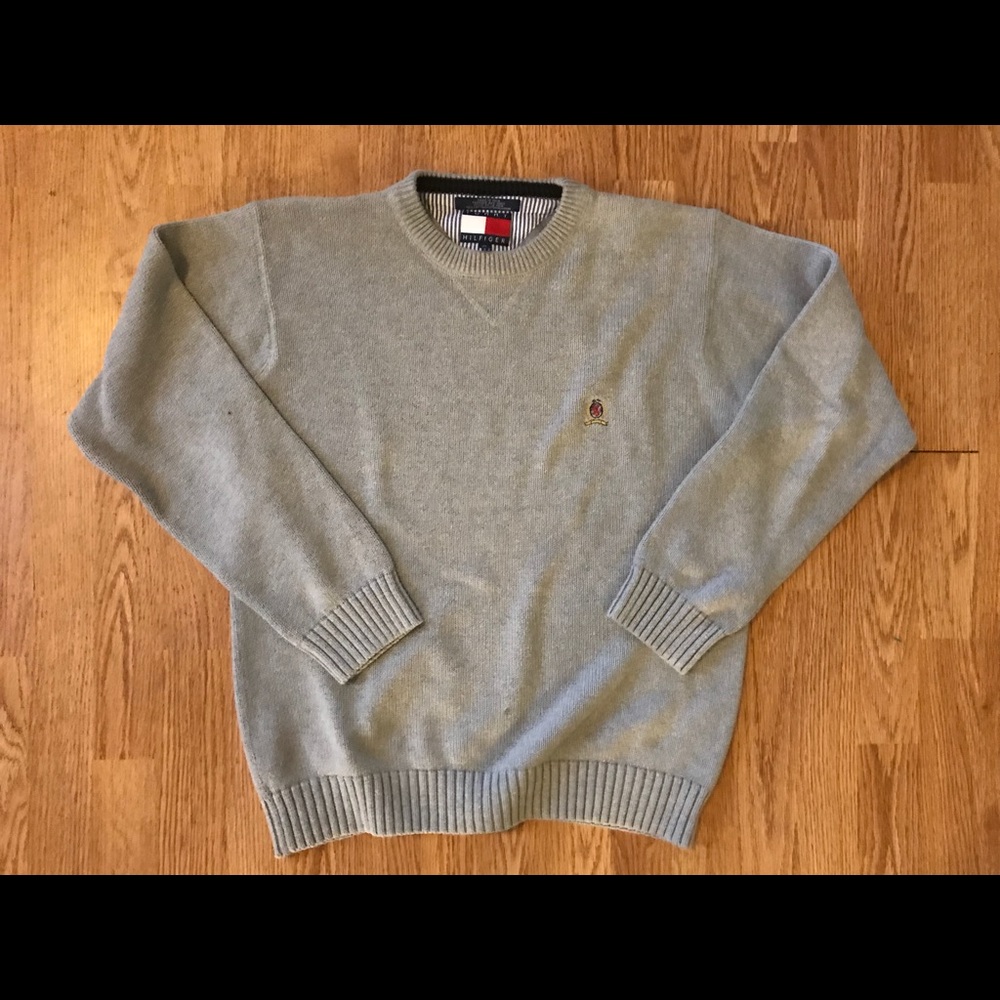 Tommy Hilfiger Knit sweater Sz M vintage crest